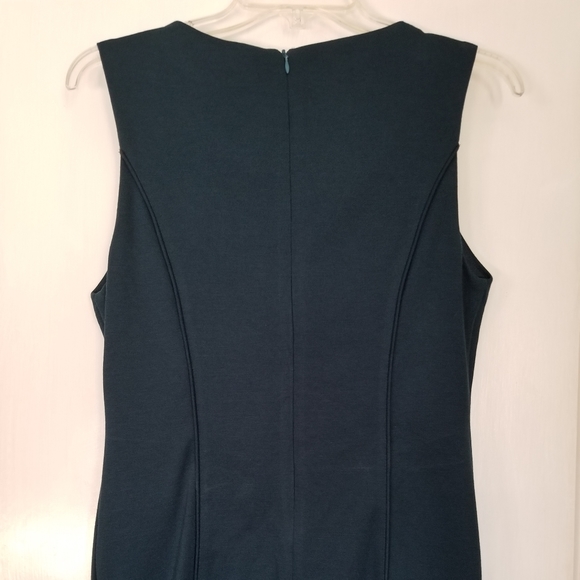 New Semi-Formal dress - Picture 3 of 3